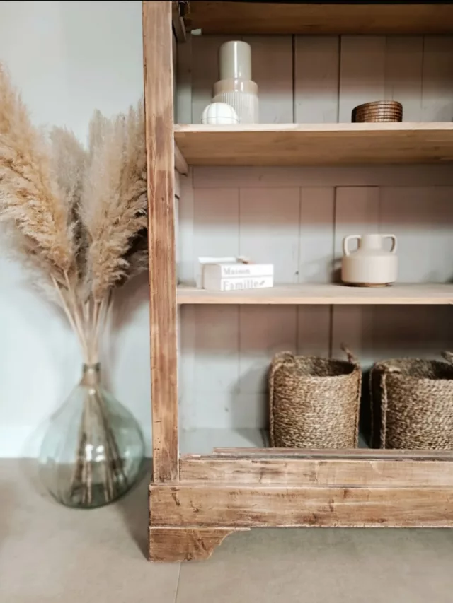 🌐 Notre site prend forme !
On a hâte de vous le montrer ! La vitrine de notre site internet est presque prête et vous y retrouverez très bientôt :
✓ Nos prestations déco
✓ Un blog rempli de tendances et d’astuces déco 
✓ Toutes les infos sur notre concept store
✓ Le détail de nos formules d’ateliers créatifs
Et un accès direct pour vous inscrire à nos dates chez Leroy Merlin ! 🎨🛠️
📸 Une partie de nos réalisations sera également visible, pour vous montrer ce que nous proposons et vous plonger dans notre univers.
Et bonne nouvelle… la boutique en ligne arrive très bientôt ! 🛍️
On commencera avec une jolie sélection de papeterie, avant de l’enrichir petit à petit avec d’autres pépites.
Encore un peu de patience… et beaucoup de belles choses à venir 💛
#sitedecoration #sitedecoratrice #sitedecoratricedinterieur #decoratricedinterieur